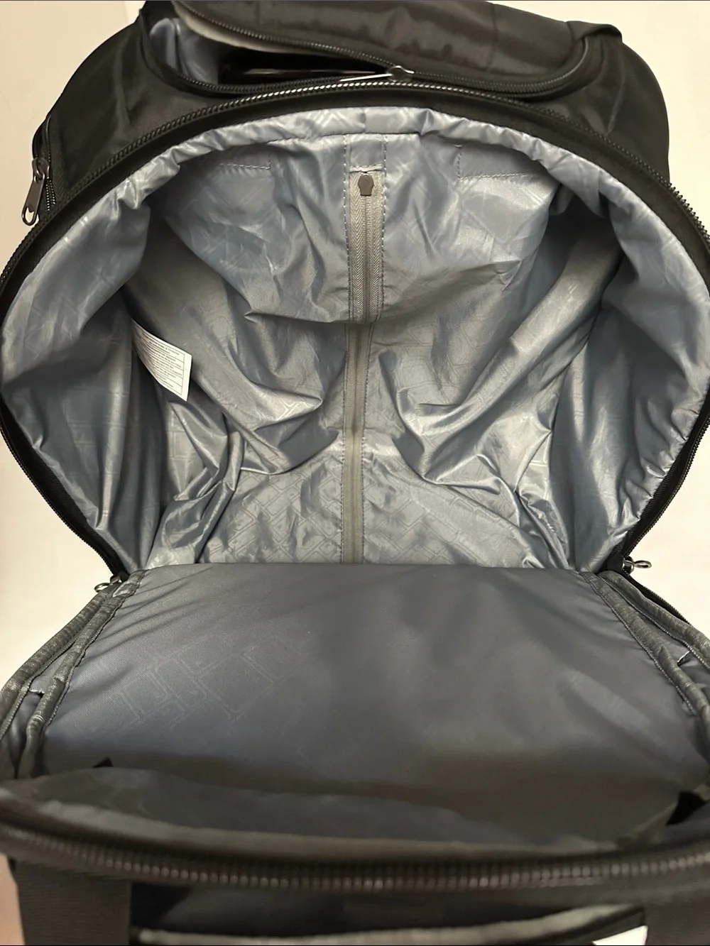 Eagle Creek Expanse Wheeled Tote Carry On